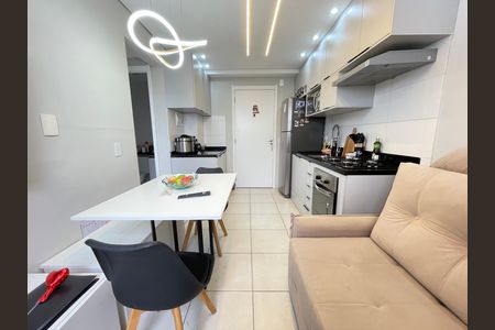 Sala de apartamento para alugar com 2 quartos, 32m² em Jardim Celeste, São Paulo