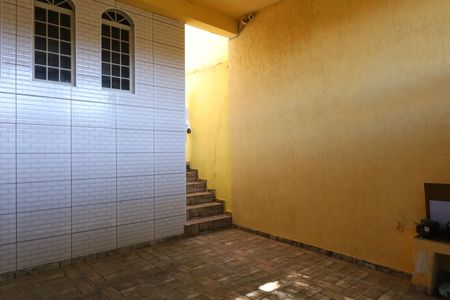 Garagem de casa à venda com 2 quartos, 240m² em Cidade Líder, São Paulo