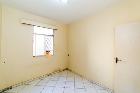 Quarto 1 de apartamento para alugar com 3 quartos, 60m² em Santa Efigênia, Belo Horizonte