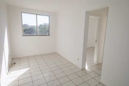 Sala de apartamento para alugar com 2 quartos, 45m² em Inhoaíba, Rio de Janeiro