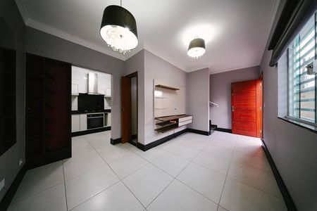 Sala de casa de condomínio à venda com 2 quartos, 80m² em Vila Nova Savoia, São Paulo