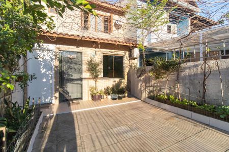 Fachada de casa para alugar com 1 quarto, 52m² em Hípica, Porto Alegre