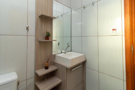 Banheiro de casa para alugar com 1 quarto, 52m² em Hípica, Porto Alegre