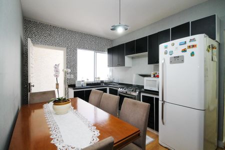 Casa para alugar com 88m², 3 quartos e 2 vagasCozinha