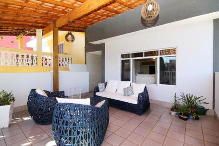 Casa para alugar com 88m², 3 quartos e 2 vagasVaranda