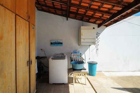 Casa para alugar com 88m², 3 quartos e 2 vagasLavanderia