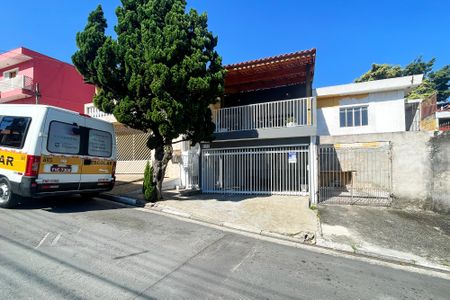 Casa para alugar com 88m², 3 quartos e 2 vagasFachada