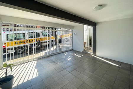 Garagem de casa para alugar com 3 quartos, 88m² em Jardim Nova Coimbra, Cotia