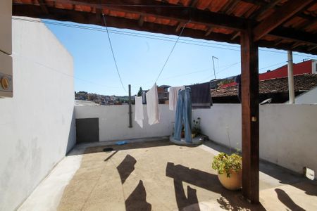 Casa para alugar com 88m², 3 quartos e 2 vagasQuintal