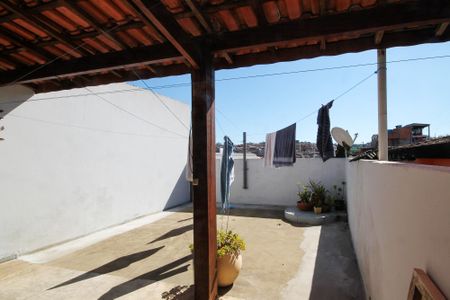 Quintal de casa para alugar com 3 quartos, 88m² em Jardim Nova Coimbra, Cotia