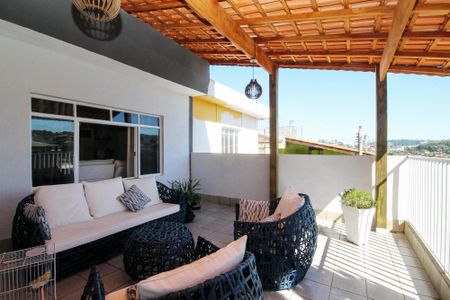 Casa para alugar com 88m², 3 quartos e 2 vagasVaranda