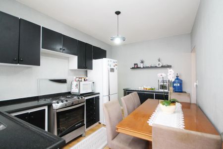 Casa para alugar com 88m², 3 quartos e 2 vagasCozinha
