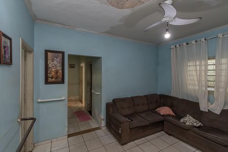 Casa para alugar com 60m², 3 quartos e 1 vaga Casa para alugar com 60m², 3 quartos e 1 vagaSala