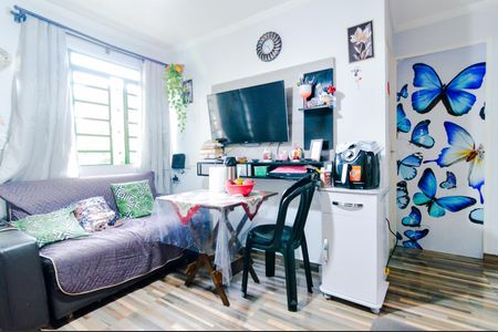 Sala de casa de condomínio para alugar com 2 quartos, 41m² em Jardim Santo Expedito, Guarulhos