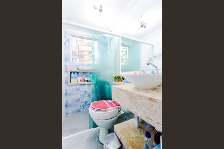 Banheiro de casa de condomínio para alugar com 2 quartos, 41m² em Jardim Santo Expedito, Guarulhos