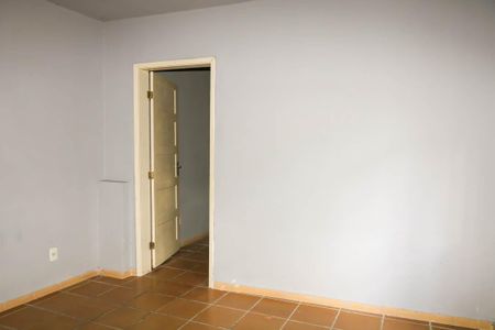 Sala de casa de condomínio para alugar com 1 quarto, 45m² em Bonsucesso, Rio de Janeiro