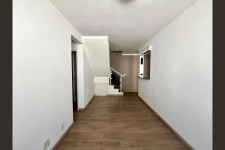 Apartamento para alugar com 76m², 3 quartos e 1 vagaSala