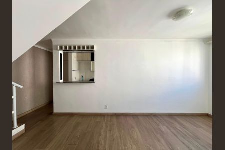 Apartamento para alugar com 76m², 3 quartos e 1 vagaSala