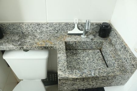 Banheiro - torneira de apartamento para alugar com 2 quartos, 44m² em Jardim da Posse, Nova Iguaçu