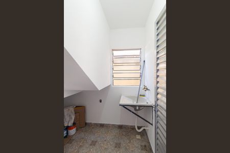 Área de serviço de casa para alugar com 1 quarto, 30m² em Jardim Marilu, Carapicuíba
