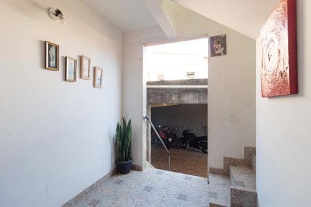 Hall de entrada de casa para alugar com 1 quarto, 30m² em Jardim Marilu, Carapicuíba