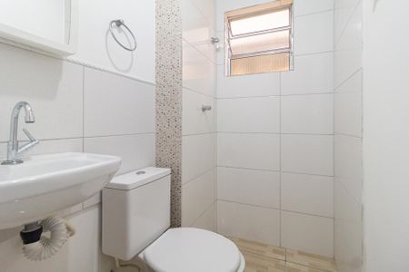 Banheiro de casa para alugar com 1 quarto, 30m² em Jardim Marilu, Carapicuíba