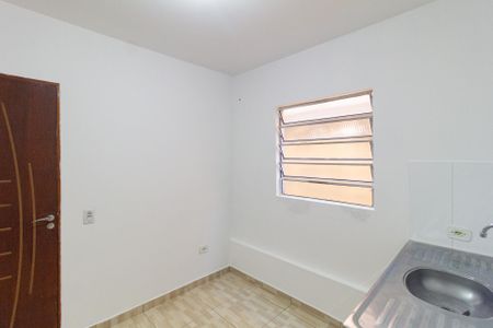 Cozinha de casa para alugar com 1 quarto, 30m² em Jardim Marilu, Carapicuíba