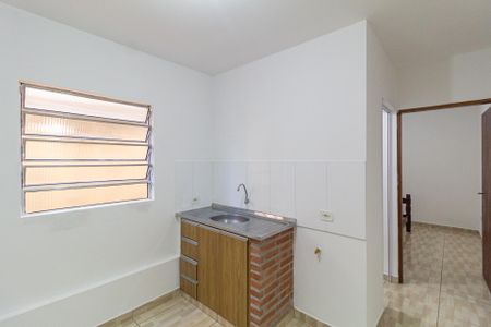 Cozinha de casa para alugar com 1 quarto, 30m² em Jardim Marilu, Carapicuíba