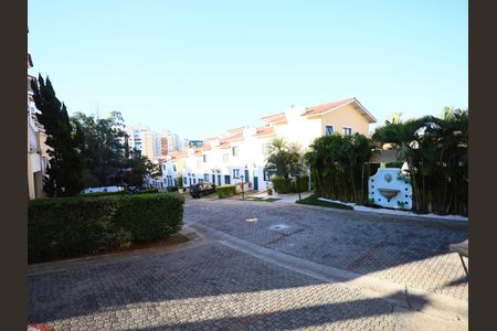 Casa de condomínio à venda com 112m², 2 quartos e 1 vagaÁrea comum - Área livre
