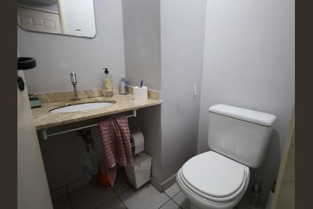 Casa de condomínio à venda com 112m², 2 quartos e 1 vagaLavabo