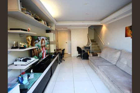 Casa de condomínio à venda com 112m², 2 quartos e 1 vagaSala