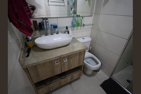 Casa de condomínio à venda com 112m², 2 quartos e 1 vagaBanheiro