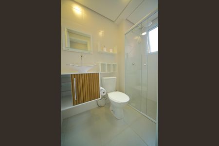 Banheiro  de apartamento à venda com 2 quartos, 48m² em Parque Selecta, São Bernardo do Campo