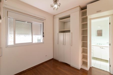 Apartamento à venda com 94m², 3 quartos e 2 vagas Apartamento à venda com 94m², 3 quartos e 2 vagasSuíte
