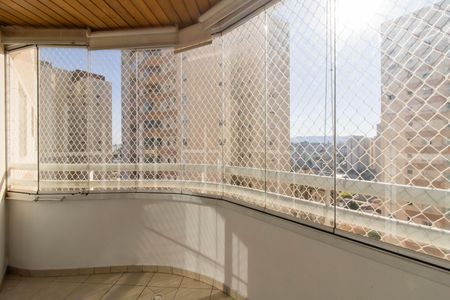 Varanda Gourmet de apartamento à venda com 3 quartos, 94m² em Jardim Zaira, Guarulhos
