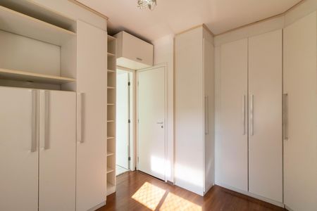 Apartamento à venda com 94m², 3 quartos e 2 vagas Apartamento à venda com 94m², 3 quartos e 2 vagasSuíte