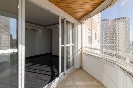 Apartamento à venda com 94m², 3 quartos e 2 vagas Apartamento à venda com 94m², 3 quartos e 2 vagasVaranda Gourmet