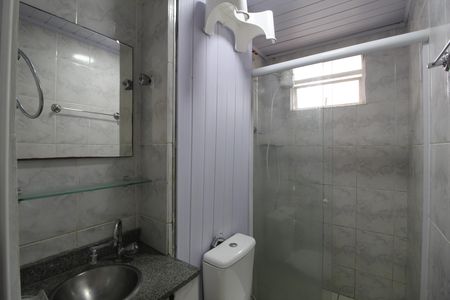 Banheiro de apartamento à venda com 2 quartos, 50m² em Barra Olímpica, Rio de Janeiro