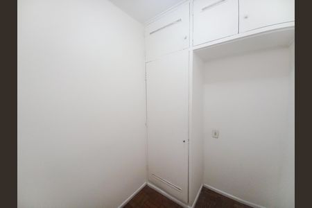 Apartamento à venda com 176m², 3 quartos e 1 vaga Apartamento à venda com 176m², 3 quartos e 1 vagaQuarto de Serviço