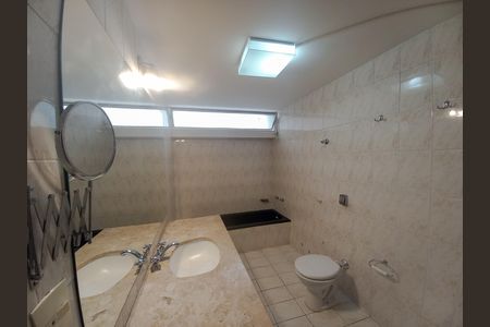 Apartamento à venda com 176m², 3 quartos e 1 vaga Apartamento à venda com 176m², 3 quartos e 1 vagaBanheiro 1