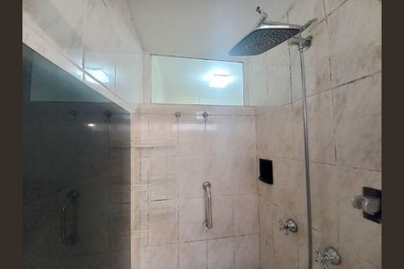 Apartamento à venda com 176m², 3 quartos e 1 vaga Apartamento à venda com 176m², 3 quartos e 1 vagaBanheiro 1
