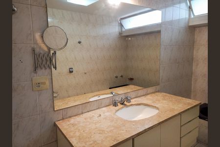 Apartamento à venda com 176m², 3 quartos e 1 vaga Apartamento à venda com 176m², 3 quartos e 1 vagaBanheiro 1
