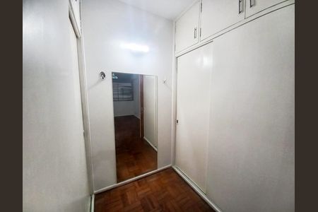 Apartamento à venda com 176m², 3 quartos e 1 vaga Apartamento à venda com 176m², 3 quartos e 1 vagaCloset do quarto 1