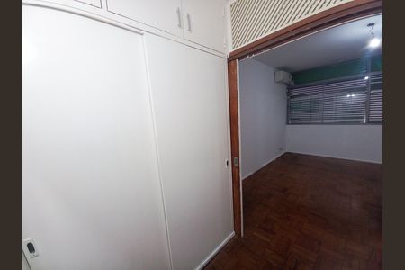 Apartamento à venda com 176m², 3 quartos e 1 vaga Apartamento à venda com 176m², 3 quartos e 1 vagaCloset do quarto 1