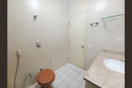 Apartamento à venda com 176m², 3 quartos e 1 vaga Apartamento à venda com 176m², 3 quartos e 1 vagaBanheiro 2