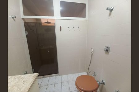 Apartamento à venda com 176m², 3 quartos e 1 vaga Apartamento à venda com 176m², 3 quartos e 1 vagaBanheiro 2