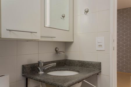 Banheiro de apartamento para alugar com 2 quartos, 47m² em Demarchi, São Bernardo do Campo