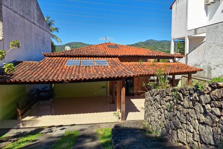 Fachada de casa de condomínio à venda com 4 quartos, 390m² em Badu, Niterói