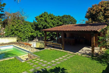 Casa de condomínio para alugar com 470m², 5 quartos e 2 vagas Casa de condomínio para alugar com 470m², 5 quartos e 2 vagasQuintal