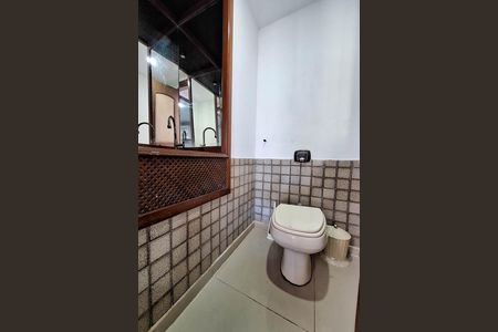 Casa de condomínio para alugar com 470m², 5 quartos e 2 vagas Casa de condomínio para alugar com 470m², 5 quartos e 2 vagasLavabo